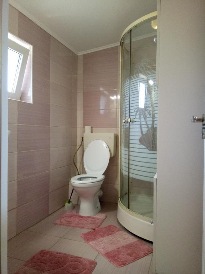 Elizabeth'S Rooms Gherla Exterior photo